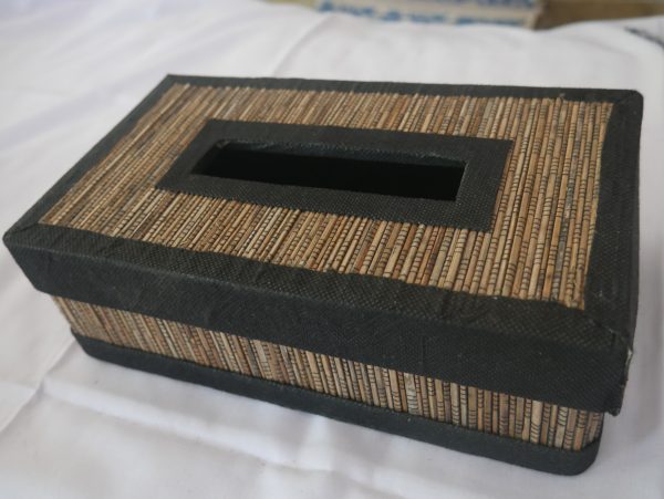 Tempat Tisu Besar