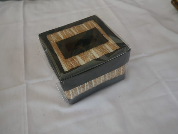 Tempat Tisu Kecil